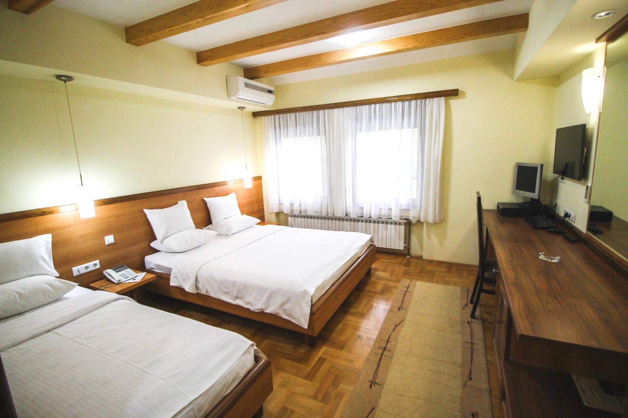 Hotel Vila Vrbas Banja Luka Room photo